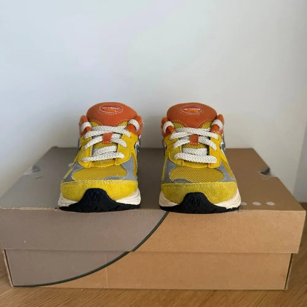 New Balance 2002 R Yellow/Orange Kids Sneakers - SZ 12 C